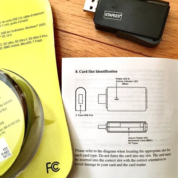 Staples Relay 6-in-1 Memory Card Reader - Picture 4 of 15